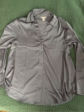 H&M Satin Gray Button-Front Blouse